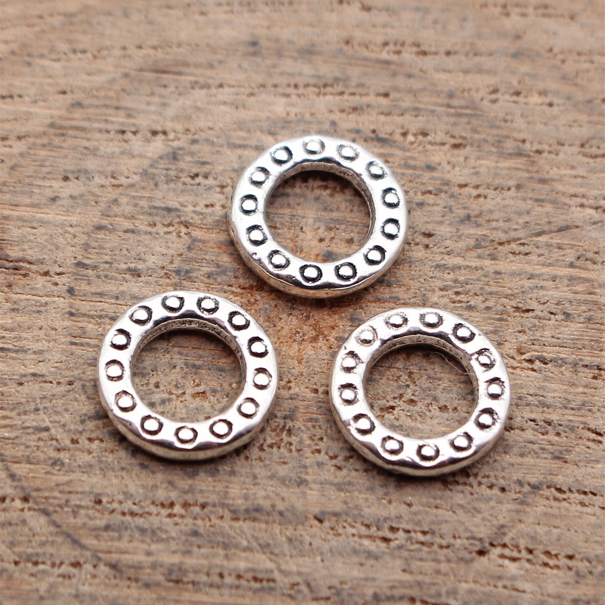 Round Charms Connector Cutout  - огляд і ціна Resin Crafts