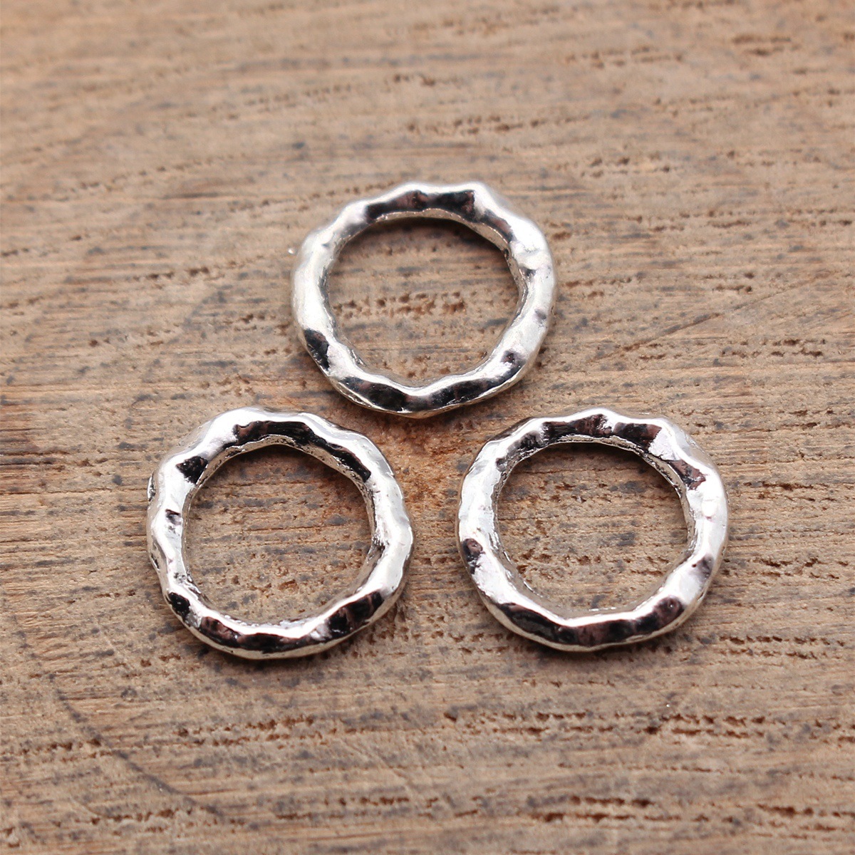 Round Charms Connector Cutout  - огляд і ціна Resin Crafts